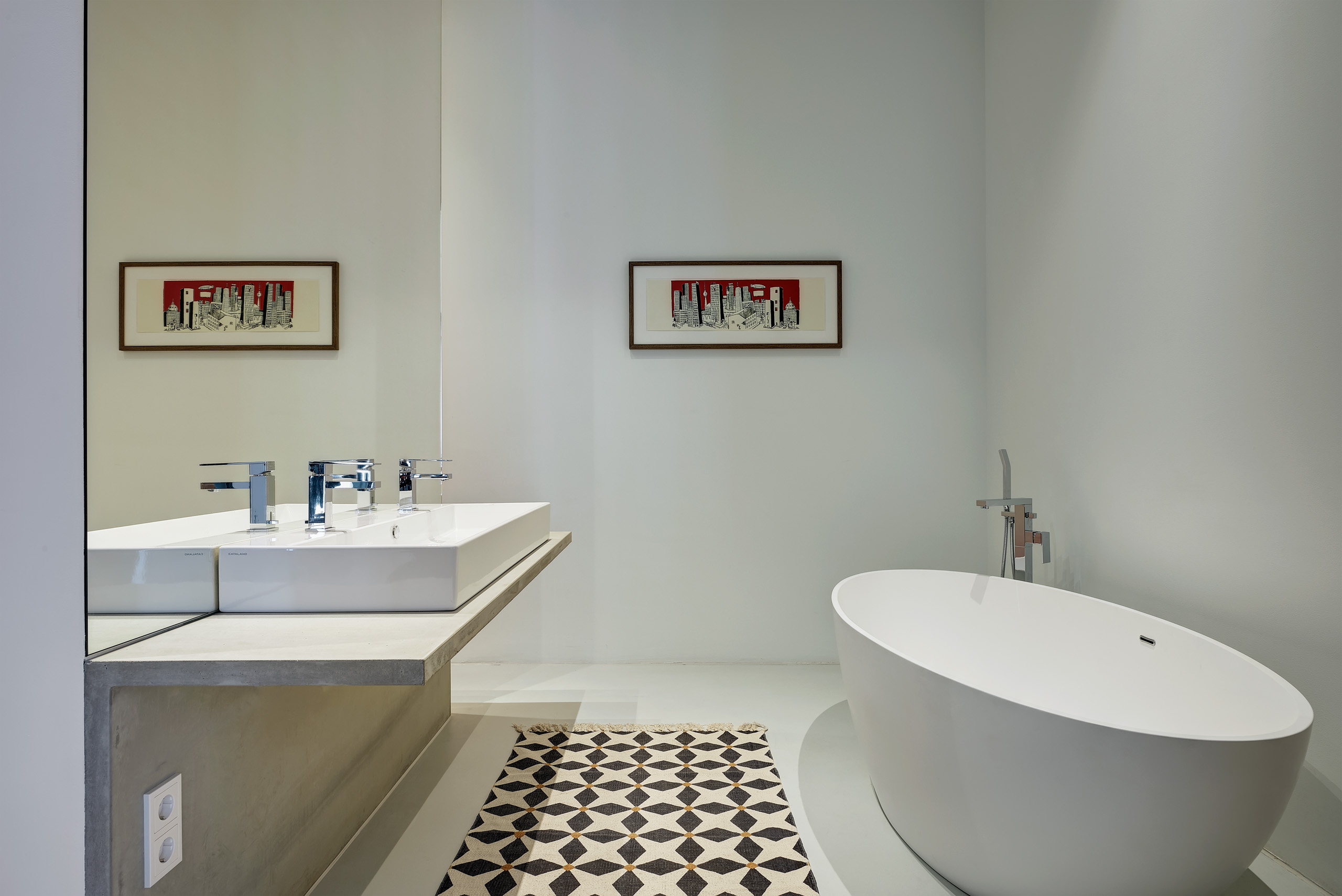 Greifswalder.34-Prenzlauer Berg-Berlin-Urban-Loft-Badezimmer-Badewanne